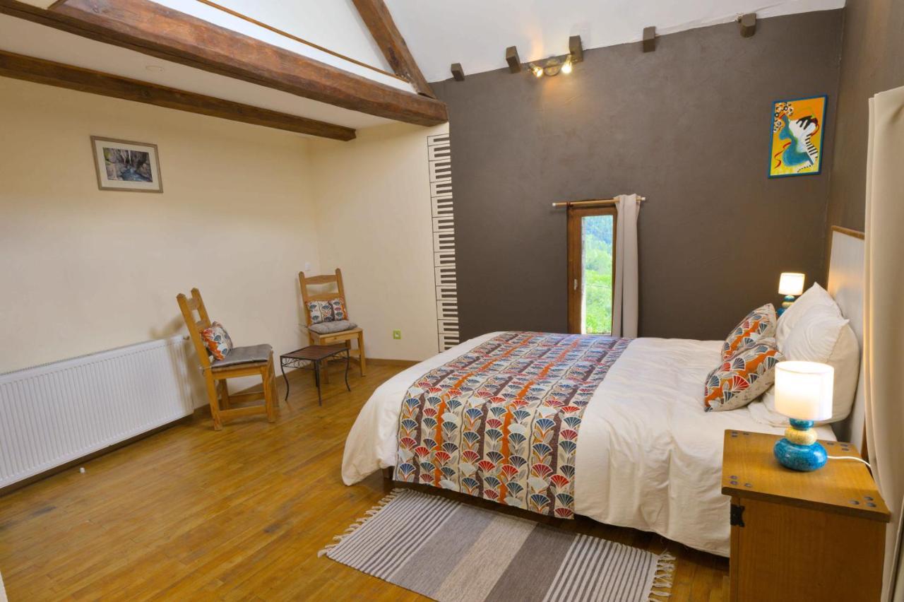 Au Diapason Chambres D'Hotes Montagne Auzet Exterior foto